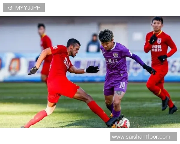 中超保级大战石家庄永昌迎战大连人争夺生存希望的关键之战